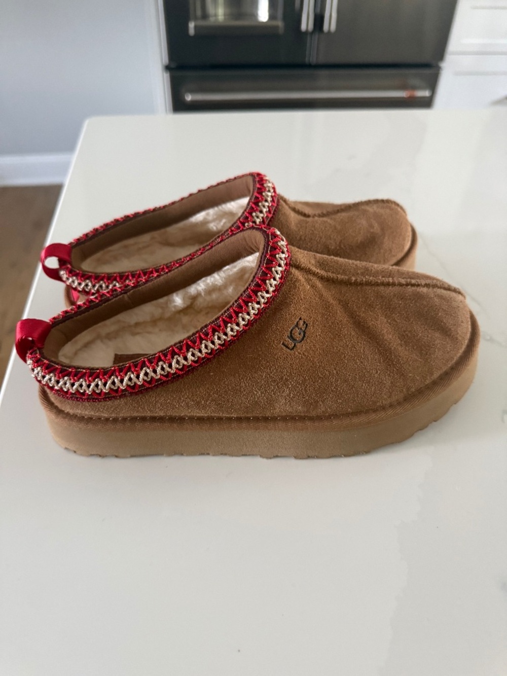 Tasman Ugg- Size 4 in Chestnut- New with No Box